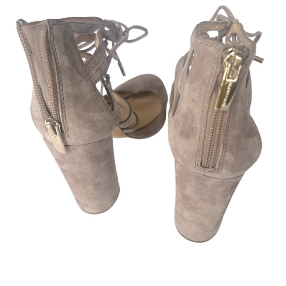 Vince Camuto Lace Up Pump Shoes in Taupe Size 8.5 (New without original Box) - Picture 2 of 5